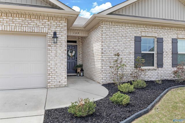 108 Cave Springs Circle, Owens Cross Roads, AL 35763