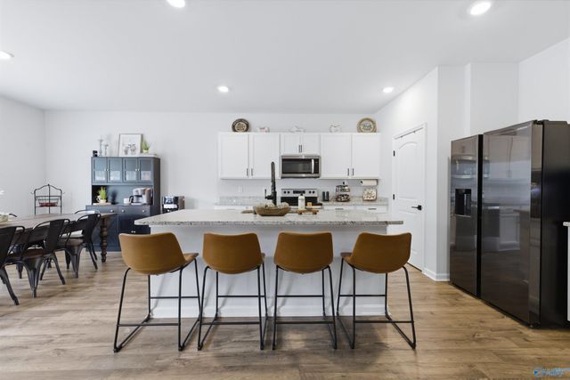 108 Cave Springs Circle, Owens Cross Roads, AL 35763