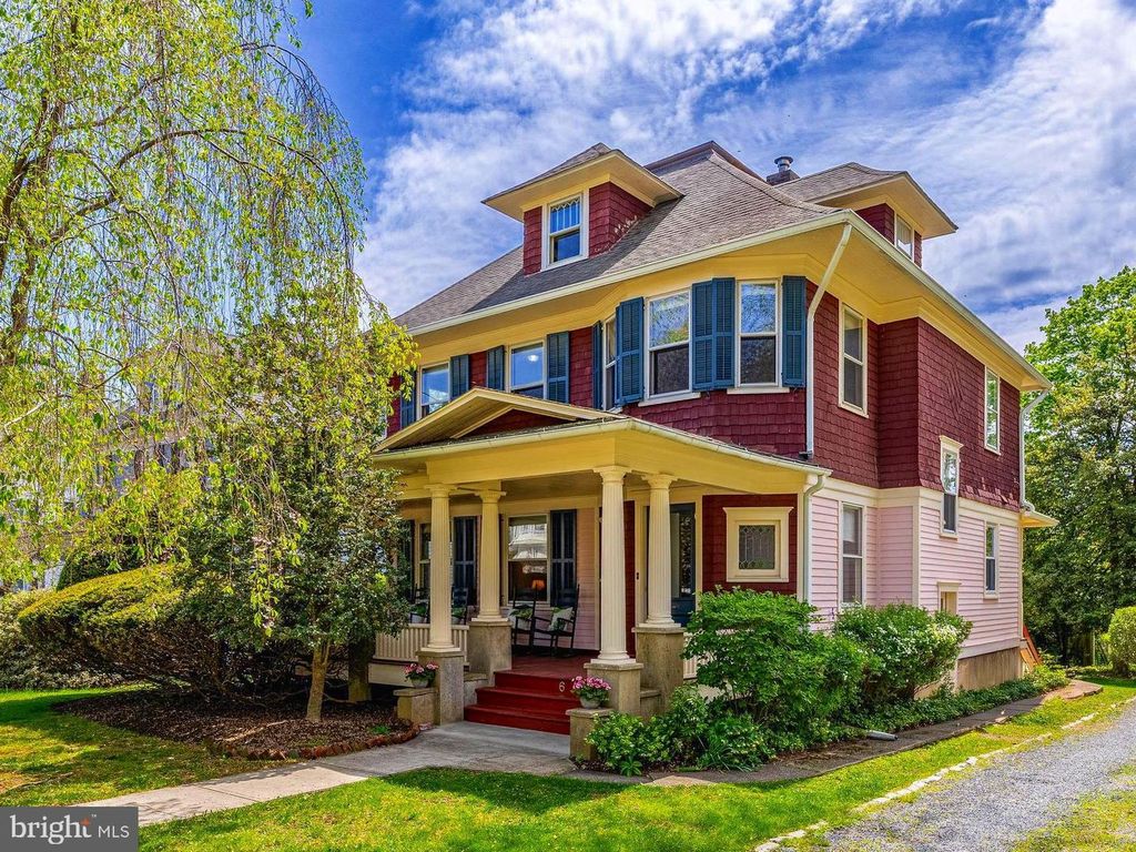 6 W FRANKLIN AVE, Pennington, NJ 08534