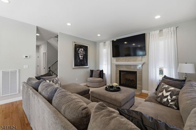 68 Arch St, Butler Boro, NJ 07405