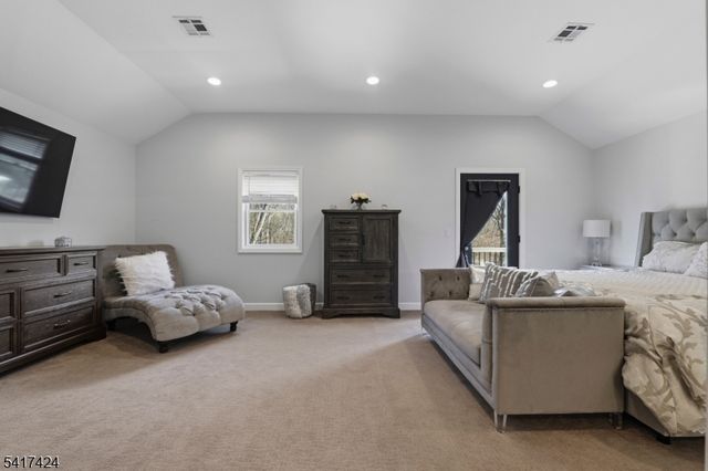 68 Arch St, Butler Boro, NJ 07405