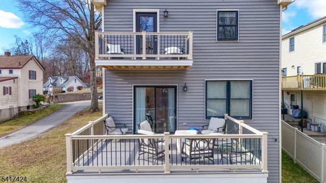 68 Arch St, Butler Boro, NJ 07405