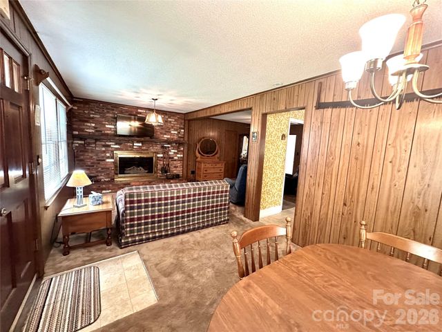 4728 Grasset Avenue, Charlotte, NC 28269