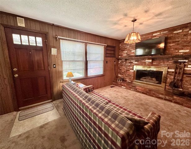 4728 Grasset Avenue, Charlotte, NC 28269