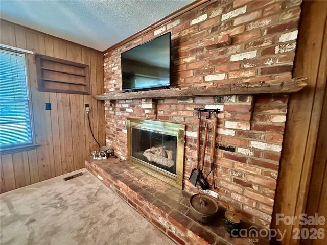 4728 Grasset Avenue, Charlotte, NC 28269