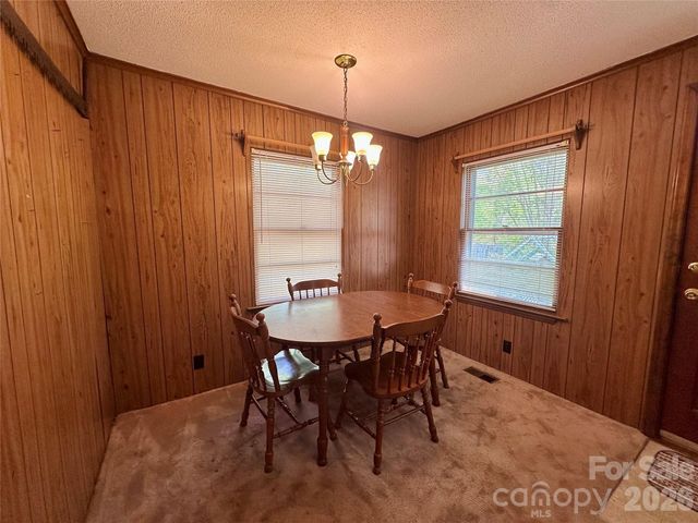 4728 Grasset Avenue, Charlotte, NC 28269