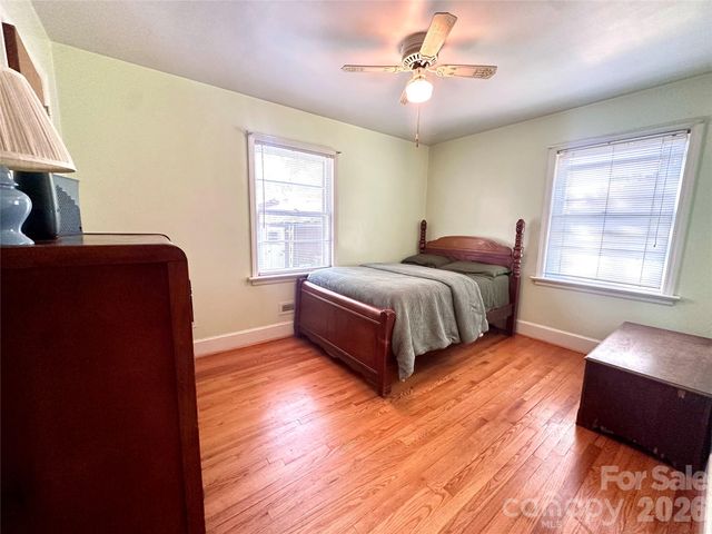 4728 Grasset Avenue, Charlotte, NC 28269
