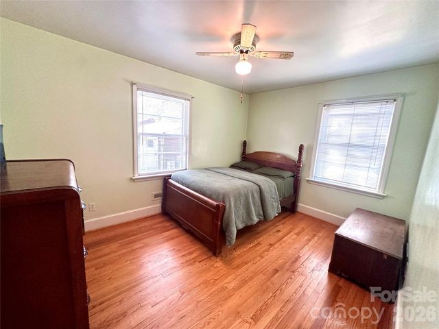 4728 Grasset Avenue, Charlotte, NC 28269