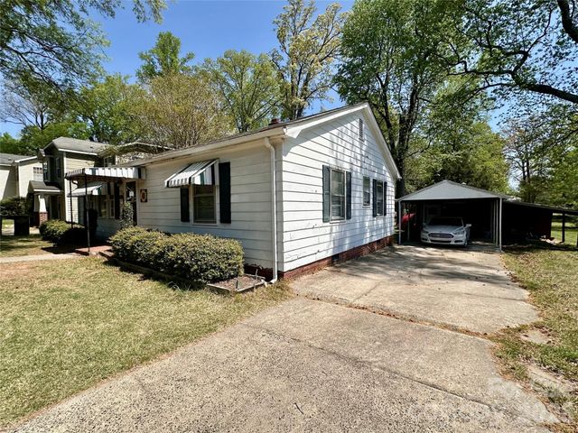 4728 Grasset Avenue, Charlotte, NC 28269