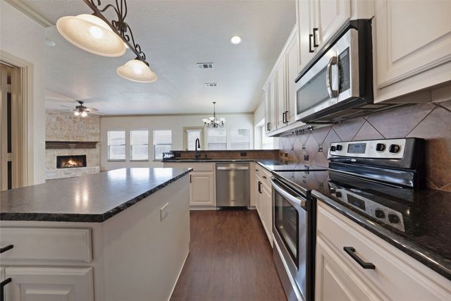 2058 Sundown Drive, Little Elm, TX 75068