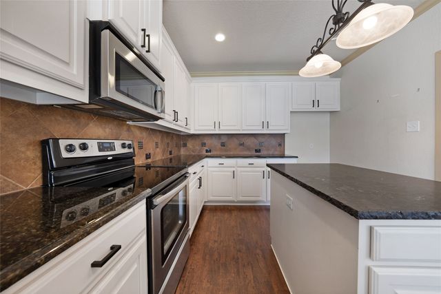 2058 Sundown Drive, Little Elm, TX 75068