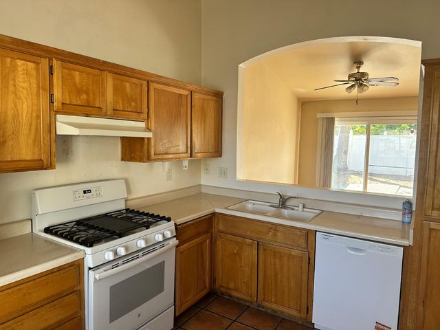 1662 Lever Blvd, Stockton, CA 95206