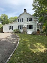 196 Littleton Rd, Morris Plains Boro, NJ 07950