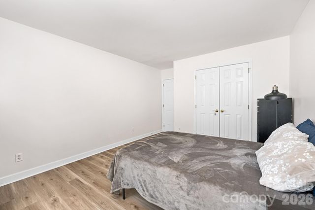 8908 Leinster Drive, Charlotte, NC 28277