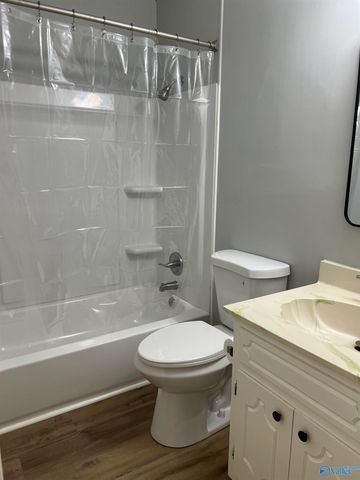 16767 Glaze Road, Athens, AL 35611