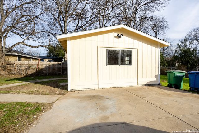 266 IKE ST, San Antonio, TX 78211