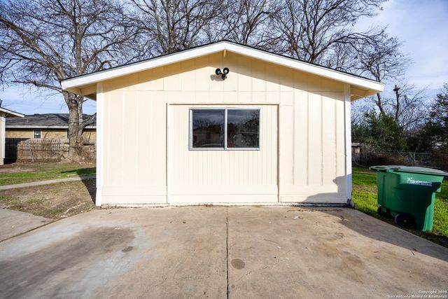 266 IKE ST, San Antonio, TX 78211