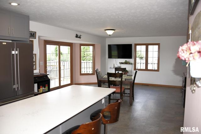 2604 Hastings Road, Chatham, IL 62629