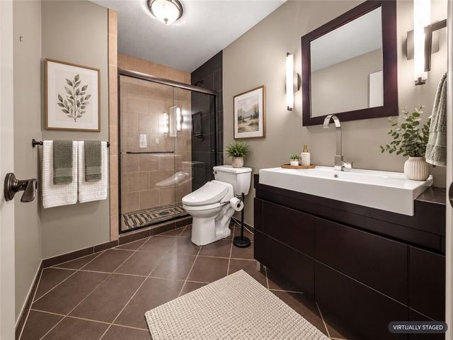 9914 Woodstock Street, Lenexa, KS 66220