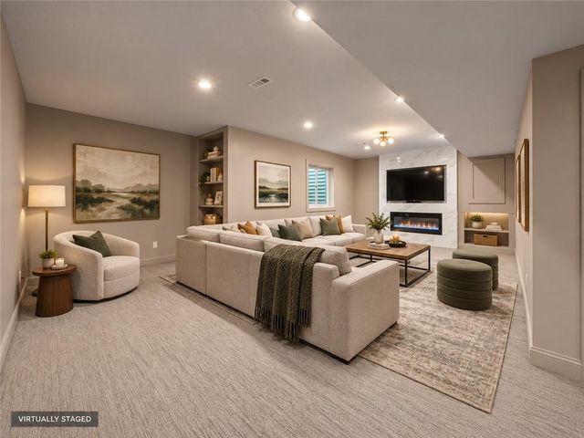 9914 Woodstock Street, Lenexa, KS 66220