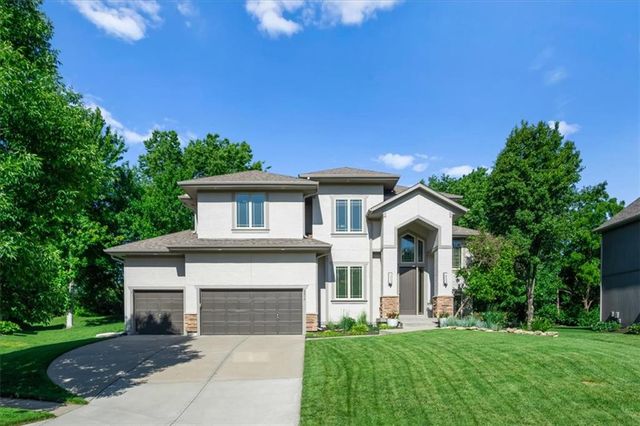 9914 Woodstock Street, Lenexa, KS 66220