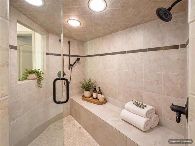 9914 Woodstock Street, Lenexa, KS 66220