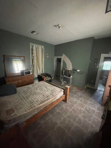 692 LOONEY AVE, Memphis, TN 38107