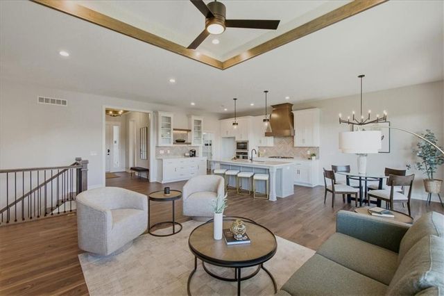 1705 SW Arbormill Terrace, Lee's Summit, MO 64082