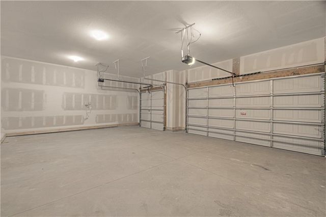 1705 SW Arbormill Terrace, Lee's Summit, MO 64082