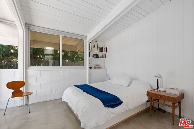 810 Bramble Way, Los Angeles, CA 90049