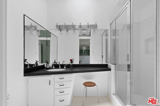 810 Bramble Way, Los Angeles, CA 90049