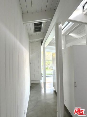 810 Bramble Way, Los Angeles, CA 90049