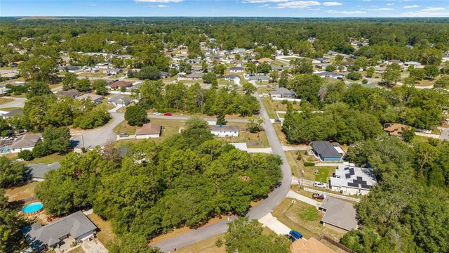 10 PECAN RADIAL TRACE, Ocala, FL 34472