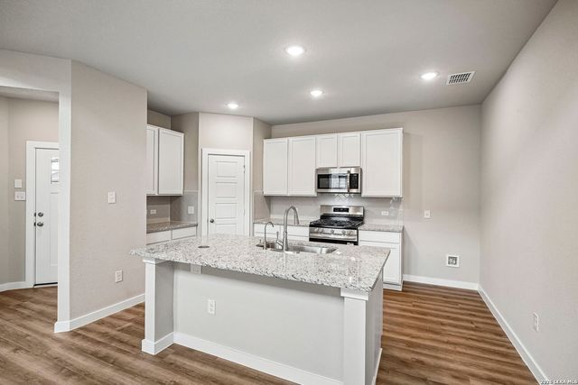 5934 Willow Point, San Antonio, TX 78219