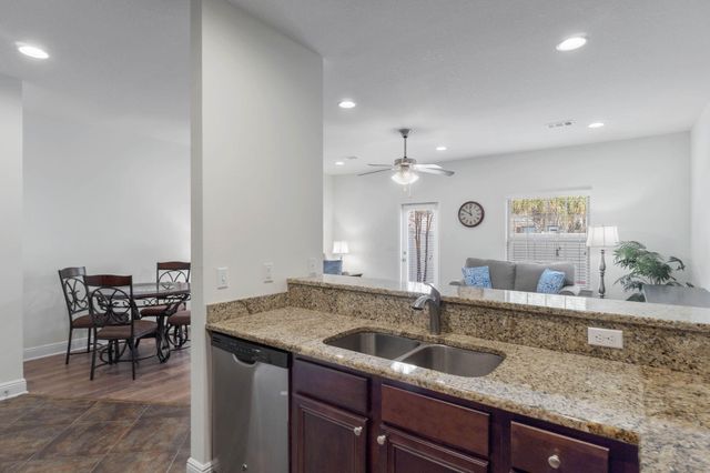 8872 White Ibis Way, Navarre, FL 32566