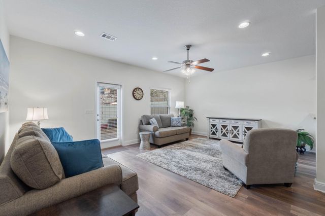 8872 White Ibis Way, Navarre, FL 32566