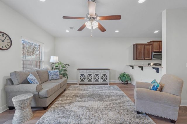 8872 White Ibis Way, Navarre, FL 32566