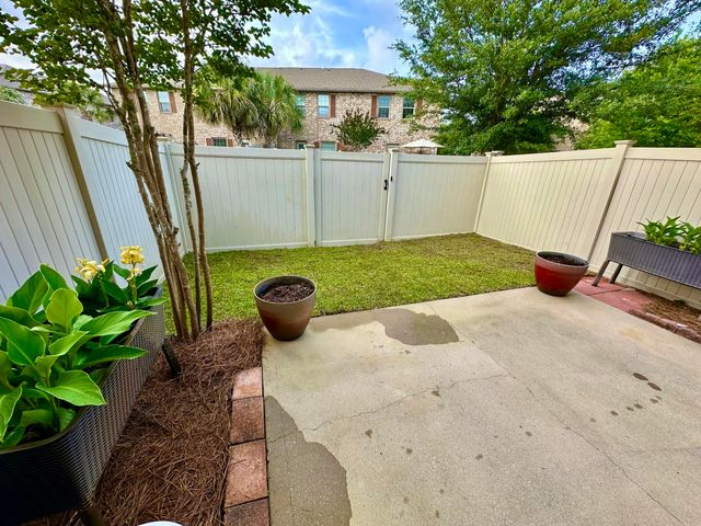 8872 White Ibis Way, Navarre, FL 32566