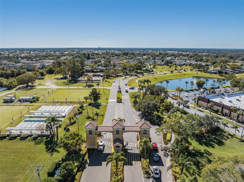 Image 38 of property listing at 216 GLOUCESTER BOULEVARD 216, Sun City Center, FL 33573