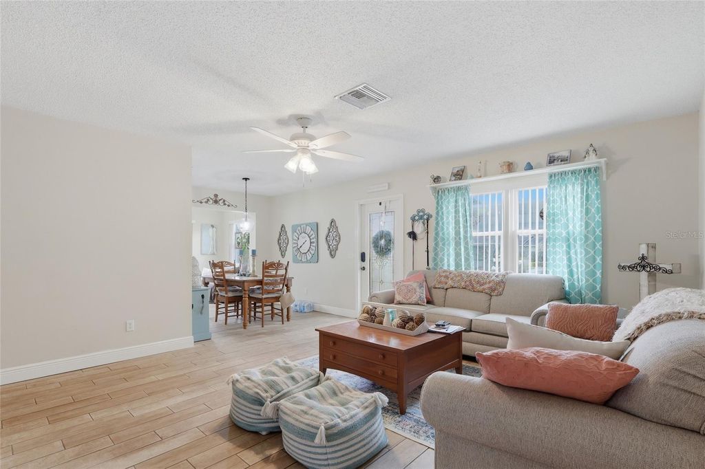 Image 5 of property listing at 216 GLOUCESTER BOULEVARD 216, Sun City Center, FL 33573