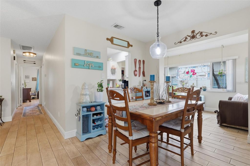 Image 10 of property listing at 216 GLOUCESTER BOULEVARD 216, Sun City Center, FL 33573