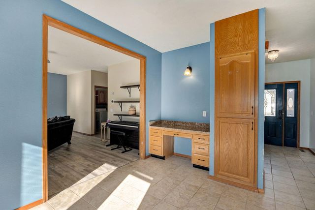 207 N Meadow Street, Nixa, MO 65714