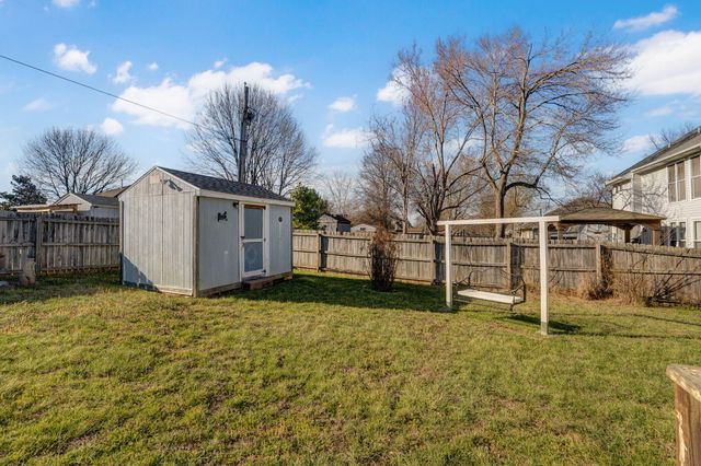 207 N Meadow Street, Nixa, MO 65714