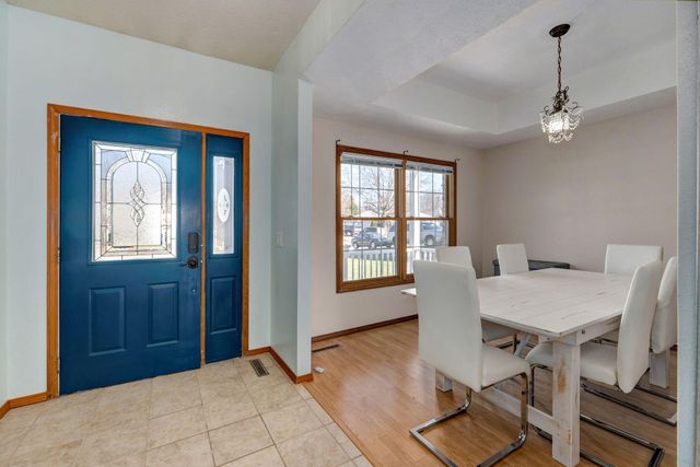 207 N Meadow Street, Nixa, MO 65714