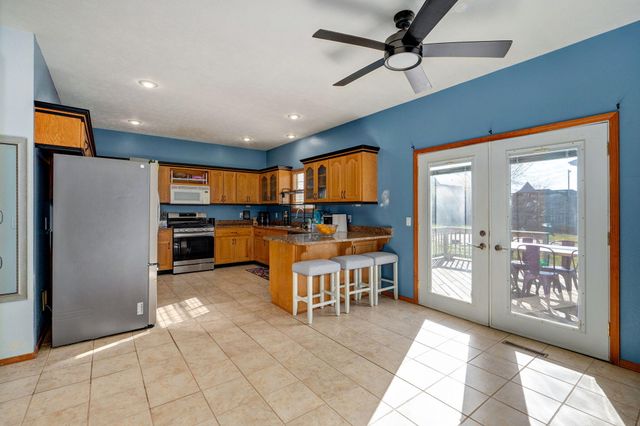 207 N Meadow Street, Nixa, MO 65714