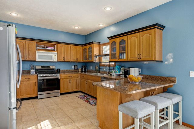 207 N Meadow Street, Nixa, MO 65714