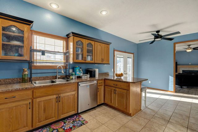 207 N Meadow Street, Nixa, MO 65714