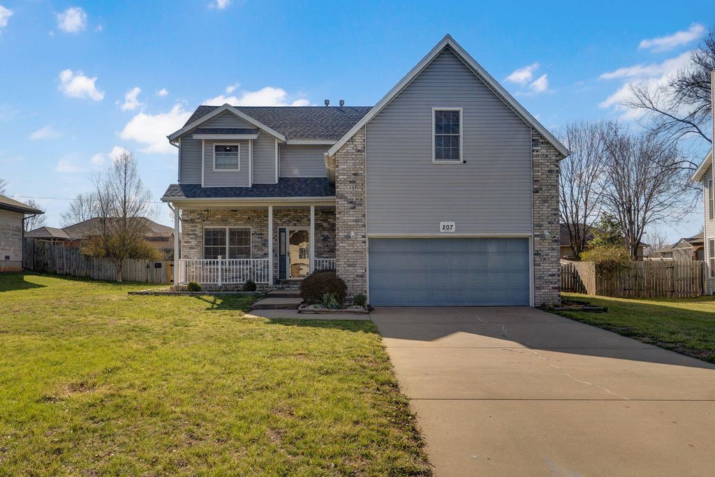 207 N Meadow Street, Nixa, MO 65714
