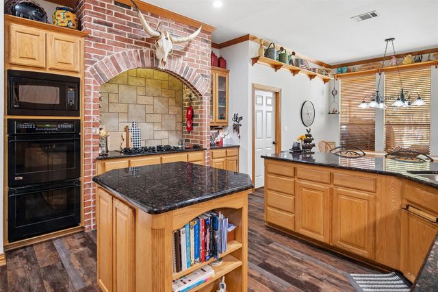900 Coral Cove, Oak Point, TX 75068