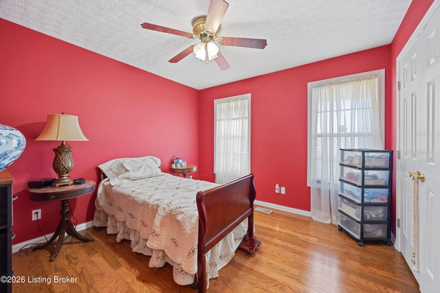 48 Hunters Trace, Taylorsville, KY 40071